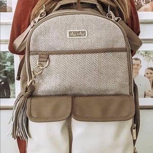 ITZY RITZY 
BOSS DIAPER BAG BACKPACK